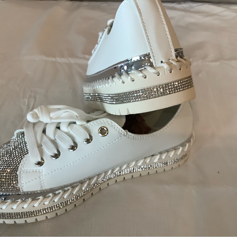 Women’s size euro 38 us 7 fancy tennis shoes